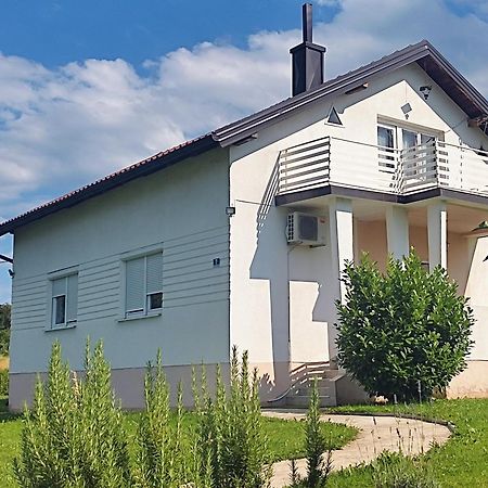 Guest House Pin Laktaši Eksteriør bilde