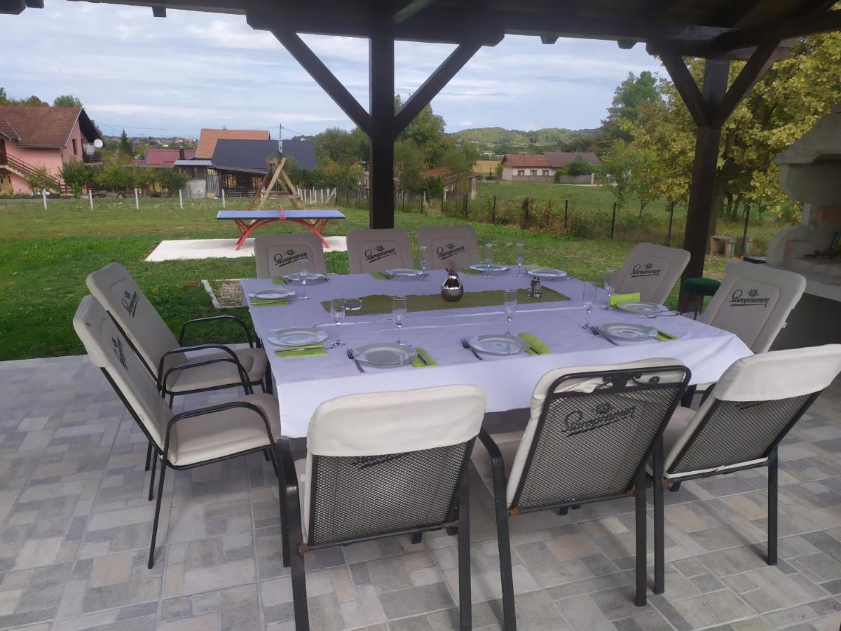 Guest House Pin Laktaši Eksteriør bilde
